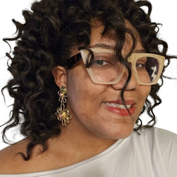 Vintage Avon Gold Metal & Pink Crystal/Glass Rhinestone Flower Dangle Clip-On Ea - Picture 8 of 8